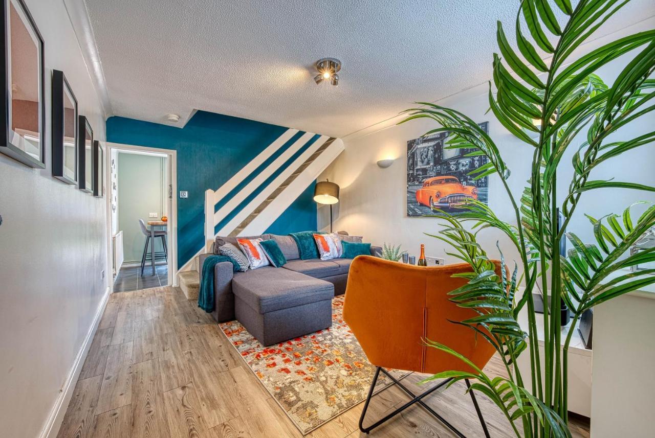 Capri 13 Sa - Contemporary 2 Bedroom House In Loughborough With Free Parking, Close To Loughborough University & M1 Motorway Bagian luar foto