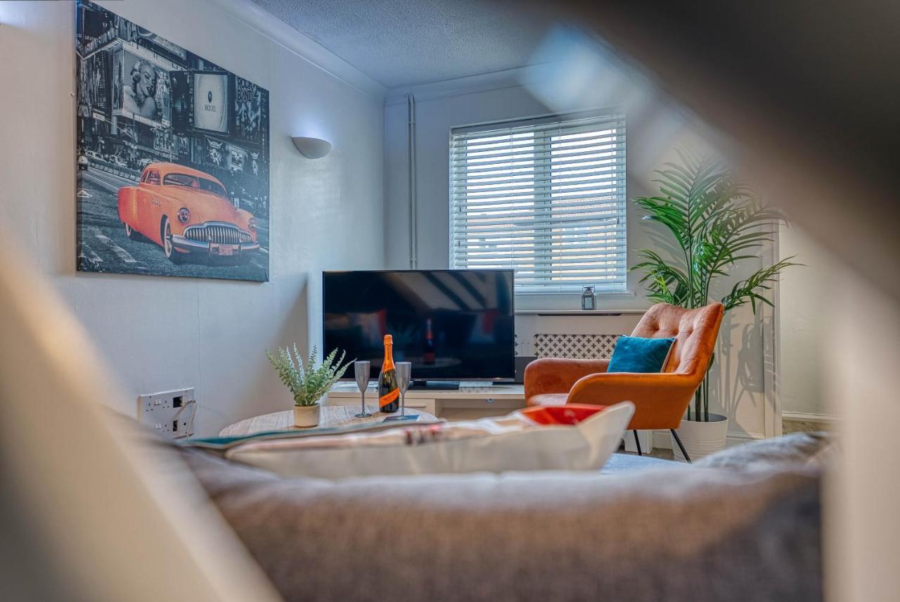 Capri 13 Sa - Contemporary 2 Bedroom House In Loughborough With Free Parking, Close To Loughborough University & M1 Motorway Bagian luar foto