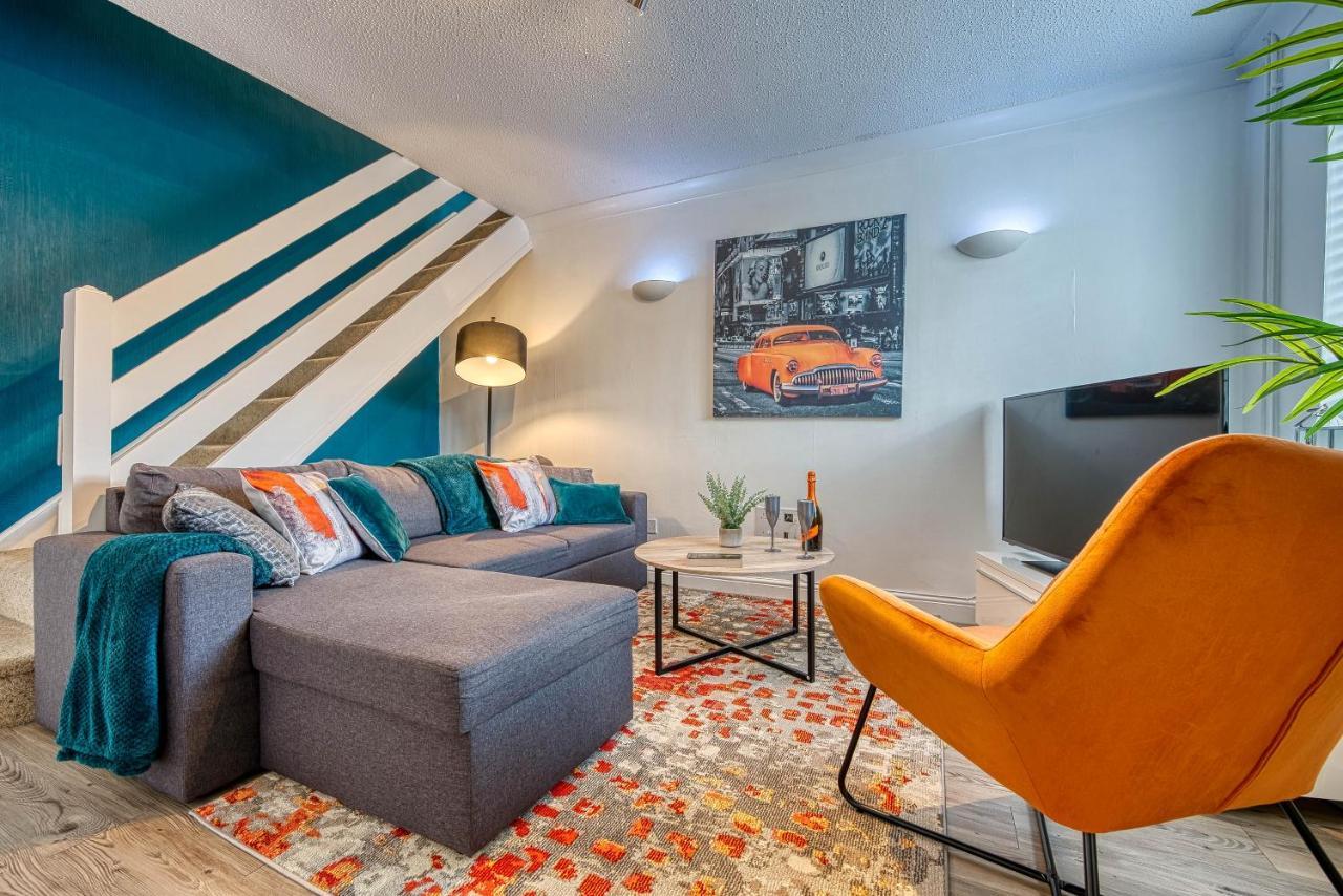 Capri 13 Sa - Contemporary 2 Bedroom House In Loughborough With Free Parking, Close To Loughborough University & M1 Motorway Bagian luar foto