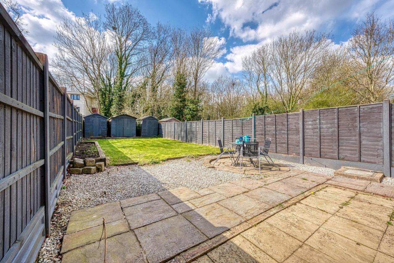 Capri 13 Sa - Contemporary 2 Bedroom House In Loughborough With Free Parking, Close To Loughborough University & M1 Motorway Bagian luar foto