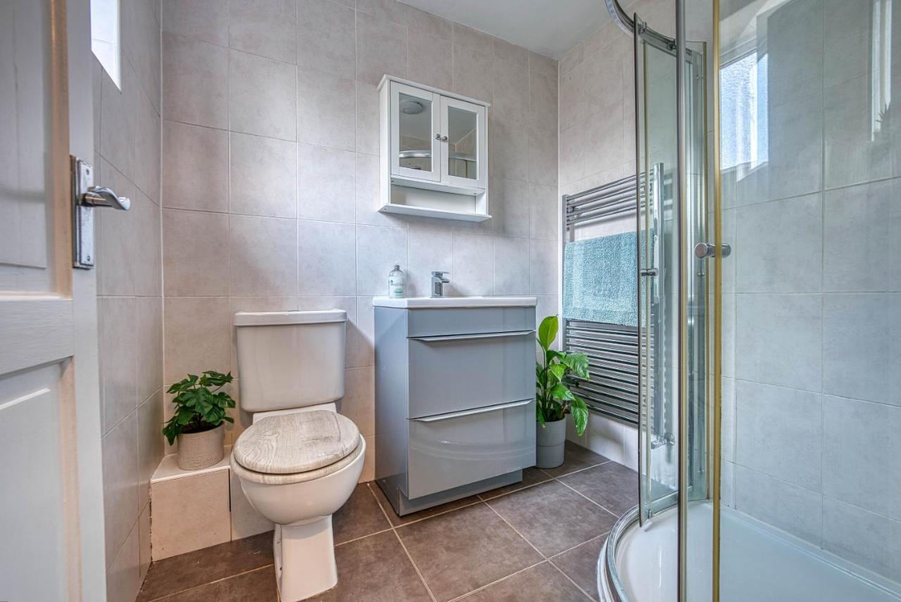 Capri 13 Sa - Contemporary 2 Bedroom House In Loughborough With Free Parking, Close To Loughborough University & M1 Motorway Bagian luar foto
