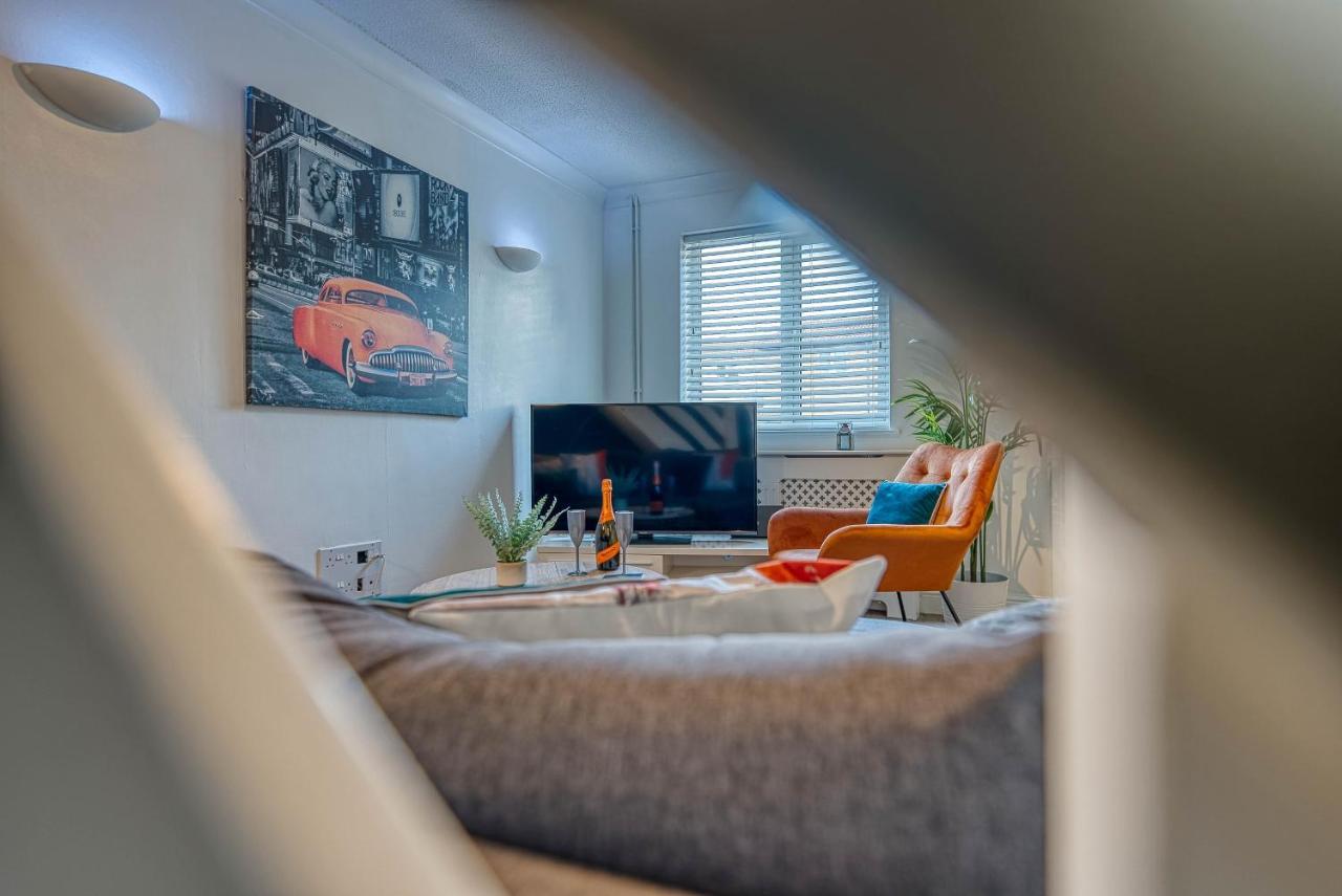 Capri 13 Sa - Contemporary 2 Bedroom House In Loughborough With Free Parking, Close To Loughborough University & M1 Motorway Bagian luar foto