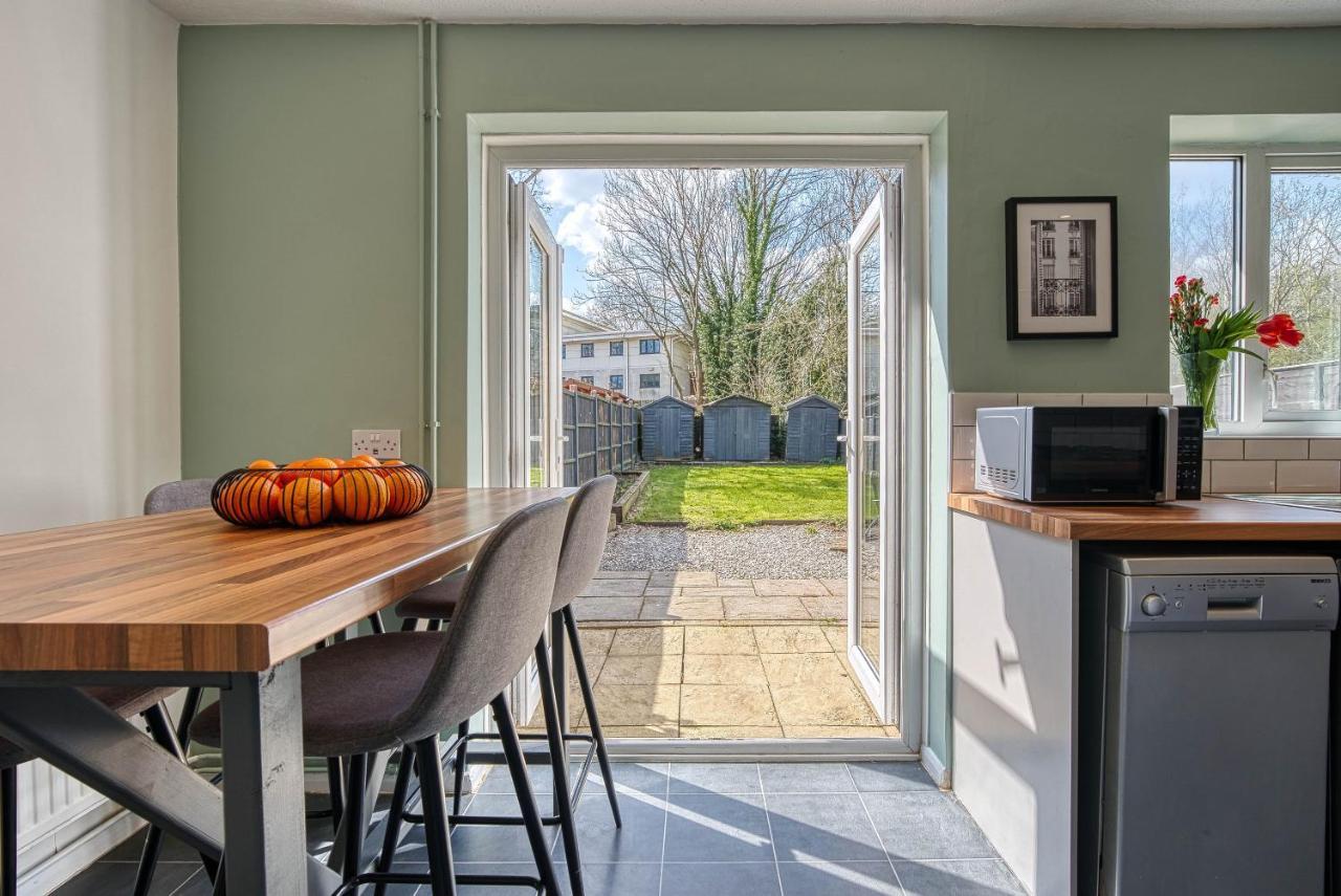 Capri 13 Sa - Contemporary 2 Bedroom House In Loughborough With Free Parking, Close To Loughborough University & M1 Motorway Bagian luar foto